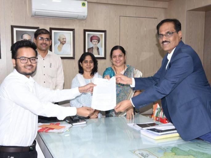 Direct recruitment of Thane Zilla Parishad appointed order by Collector | ठाणे जिल्हा परिषदेच्या सरळ भरतीत निवड झालेल्यांना जिल्हाधिकारी यांच्या हस्ते नियुक्त आदेश Direct recruitment of Thane Zilla Parishad appointed order by Collector | ठाणे जिल्हा परिषदेच्या सरळ भरतीत निवड झालेल्यांना जिल्हाधिकारी यांच्या हस्ते नियुक्त आदेश