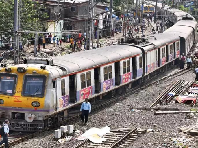 Local commotion continues on harbor route, passengers angry over ferry change | हार्बर मार्गावर लोकल गोंधळ सुरूच, फलाट बदलल्याने प्रवाशी संतप्त Local commotion continues on harbor route, passengers angry over ferry change | हार्बर मार्गावर लोकल गोंधळ सुरूच, फलाट बदलल्याने प्रवाशी संतप्त