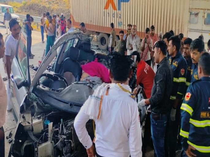 Cricketer Praveen Hinganekar's wife killed in accident as car collides with container on Samriddhi Highway | समृद्धी महामार्गावर कार कंटेनरवर धडकली; क्रिकेटर प्रवीण हिंगणेकर यांच्या पत्नी अपघातात ठार Cricketer Praveen Hinganekar's wife killed in accident as car collides with container on Samriddhi Highway | समृद्धी महामार्गावर कार कंटेनरवर धडकली; क्रिकेटर प्रवीण हिंगणेकर यांच्या पत्नी अपघातात ठार