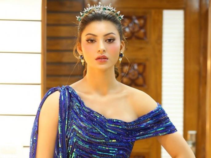Urvashi Raute to perform in Dubai hotel on New Year, took Rs 4 crore for 15 minutes | उर्वशी रौतेला न्यू इअरला दुबईतील या हॉटेलमध्ये राहणार उपस्थित, १५ मिनिटांसाठी घेतले ४ कोटी Urvashi Raute to perform in Dubai hotel on New Year, took Rs 4 crore for 15 minutes | उर्वशी रौतेला न्यू इअरला दुबईतील या हॉटेलमध्ये राहणार उपस्थित, १५ मिनिटांसाठी घेतले ४ कोटी