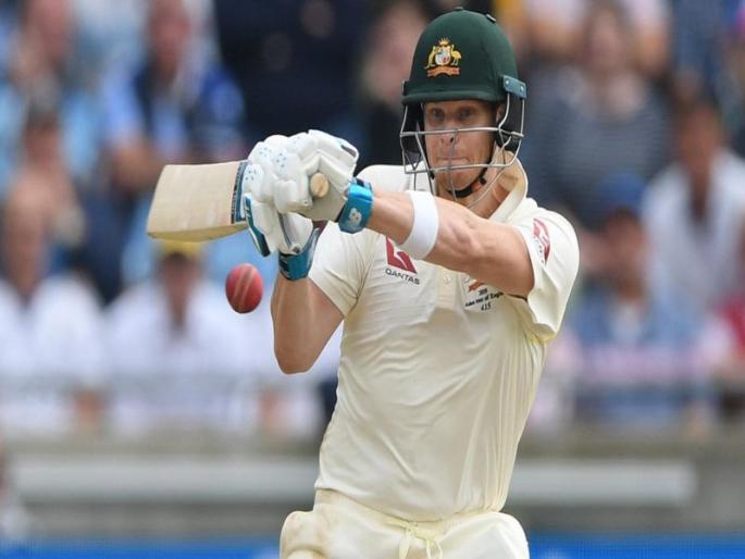 The Ashes: steve smith completes his half century with amazing cover drive shot | The Ashes: स्मिथचा जगावेगळा कव्हर ड्राइव्ह बघताना मज्जा येईल, फक्त तुम्ही धडपडू नका!