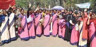 An increase of one thousand in the honorarium of Anganwadi workers | अंगणवाडी सेविकांच्या मानधनात एक हजारांची वाढ An increase of one thousand in the honorarium of Anganwadi workers | अंगणवाडी सेविकांच्या मानधनात एक हजारांची वाढ