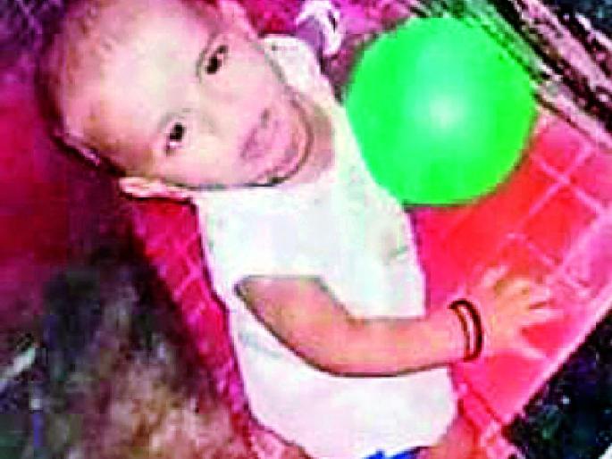 Arrest of 'Nakoshi' father tied to grill by razor | चिंधीने ग्रिलला बांधलेल्या ‘नकोशी’च्या पित्याला अटक Arrest of 'Nakoshi' father tied to grill by razor | चिंधीने ग्रिलला बांधलेल्या ‘नकोशी’च्या पित्याला अटक