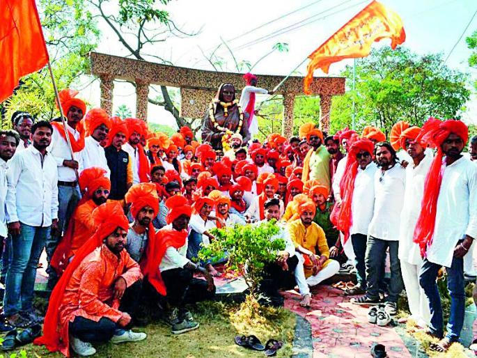 Honorable and respectful of mothers! | माँसाहेबांना मानवंदना अन् मानाचा मुजराही! Honorable and respectful of mothers! | माँसाहेबांना मानवंदना अन् मानाचा मुजराही!