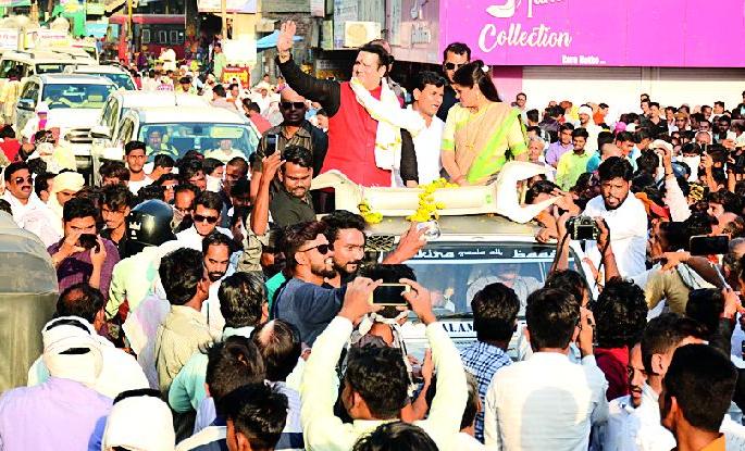 Lok Sabha Election 2019; This election is a battle for the future of the new generation | Lok Sabha Election 2019; ही निवडणूक नव्या पिढीच्या भविष्याची लढाई Lok Sabha Election 2019; This election is a battle for the future of the new generation | Lok Sabha Election 2019; ही निवडणूक नव्या पिढीच्या भविष्याची लढाई