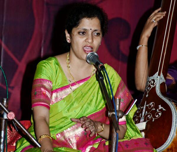 Aundh Music Festival in the rainy season | मुसळधार पावसात औंध संगीत महोत्सव Aundh Music Festival in the rainy season | मुसळधार पावसात औंध संगीत महोत्सव