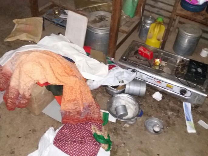 In Dhadrite rioters of Beed district | बीड जिल्ह्यात धोंडराईत दरोडेखोरांचा धुमाकूळ In Dhadrite rioters of Beed district | बीड जिल्ह्यात धोंडराईत दरोडेखोरांचा धुमाकूळ