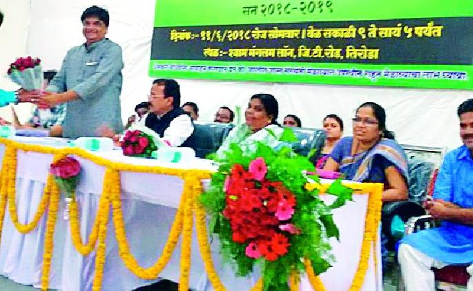 Farmers must get timely credit | शेतकऱ्यांना वेळेवर कर्ज मिळायलाच हवे Farmers must get timely credit | शेतकऱ्यांना वेळेवर कर्ज मिळायलाच हवे