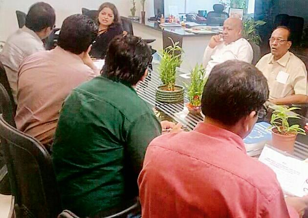 N.P. Relief to the wage earners | न.प. च्या रोजंदारी कर्मचाºयांना दिलासा