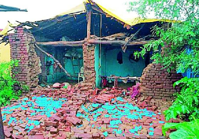 Subsidy of Rs 66 lac | मदतीचे ६६ लाख रुपयांचे अनुदान रखडले