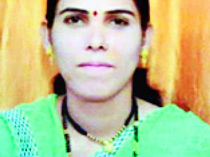 Serpent dies after a woman goes to Rowanee | रोवणीला गेलेल्या महिलेचा सर्पदंशाने मृत्यू Serpent dies after a woman goes to Rowanee | रोवणीला गेलेल्या महिलेचा सर्पदंशाने मृत्यू