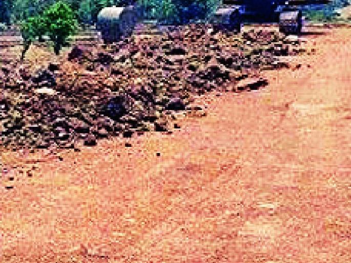 Work on the Tiroda-Katangi Railway is incomplete | तिरोडा-कटंगी रेल्वे मार्गाचे काम अपूर्णच