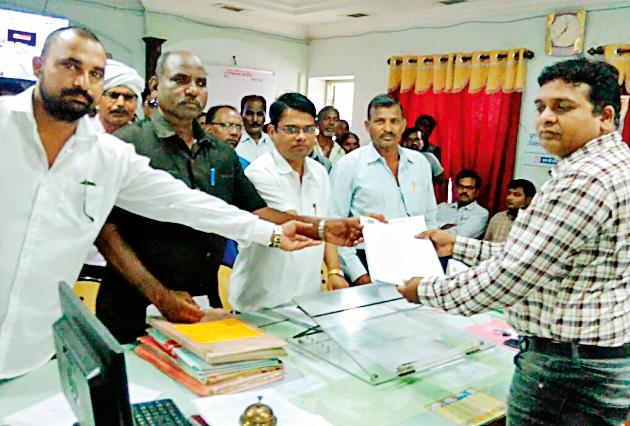 Pahar street against debt waiver | कर्जमाफीविरोधात प्रहार रस्त्यावर उतरणार Pahar street against debt waiver | कर्जमाफीविरोधात प्रहार रस्त्यावर उतरणार