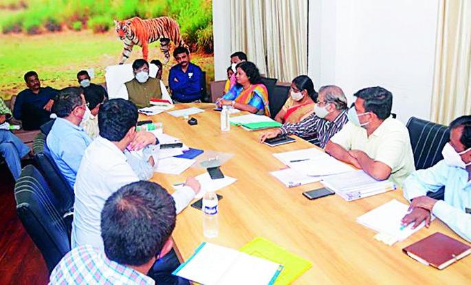 Solve the water supply problem in the medical college | वैद्यकीय महाविद्यालयातील पाणीपुरवठा प्रश्न निकाली काढा Solve the water supply problem in the medical college | वैद्यकीय महाविद्यालयातील पाणीपुरवठा प्रश्न निकाली काढा