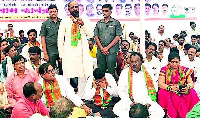 Disregarding the Lok Sabha for not to continue the session | अधिवेशन चालू न देणे हा लोकसभेचा अपमान Disregarding the Lok Sabha for not to continue the session | अधिवेशन चालू न देणे हा लोकसभेचा अपमान