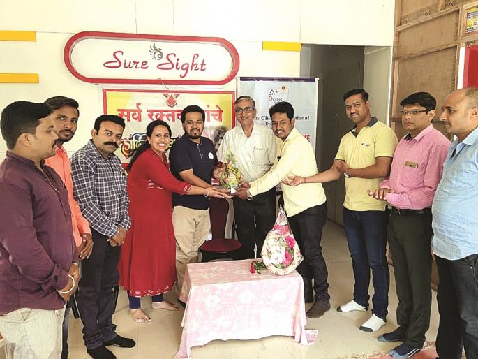 Sister and brother on tour to overcome blood shortage problem! | रक्तटंचाईच्या समस्येवर मात करण्यासाठी बहीण-भाऊ निघाले दौऱ्यावर!