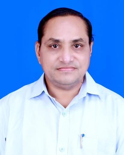 Gadikar on compulsory leave; Chavan accepted the post | गडीकर सक्तीच्या रजेवर; चव्हाणांनी स्वीकारला पदभार