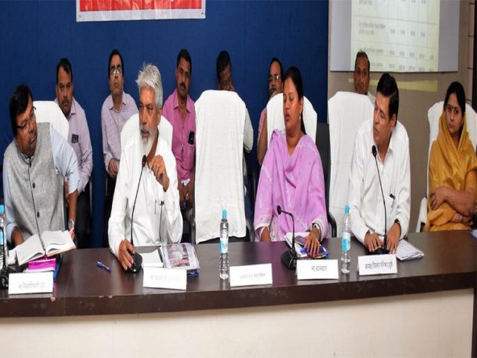 334.56 crore draft approved for development of Dhule district | धुळे जिल्ह्याच्या विकासासाठी ३३४.५६ कोटीच्या आराखड्यास मंजुरी 334.56 crore draft approved for development of Dhule district | धुळे जिल्ह्याच्या विकासासाठी ३३४.५६ कोटीच्या आराखड्यास मंजुरी