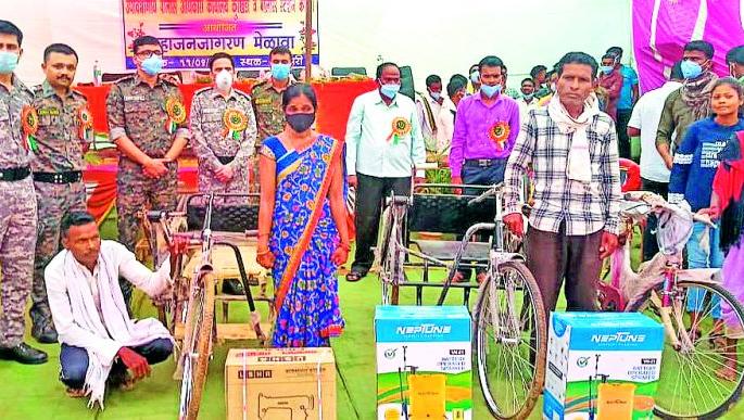 Only on the basis of education can the youth get higher posts in various fields | शिक्षणाच्या जाेरावरच युवक मिळवू शकतात विविध क्षेत्रात माेठे पद