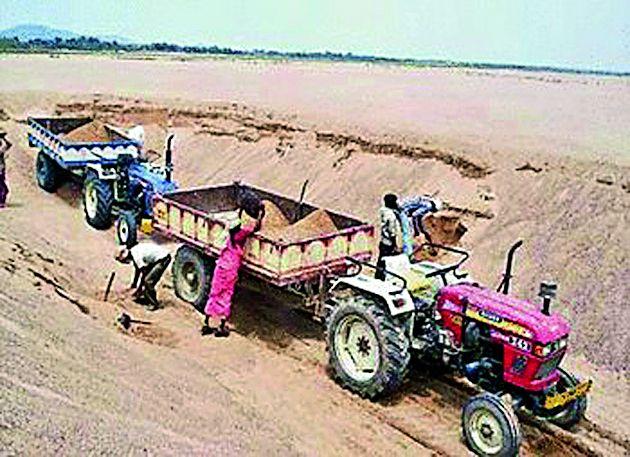 Revenue of 21 crores | ८४ रेतीघाटांमधून २१ कोटींचा महसूल Revenue of 21 crores | ८४ रेतीघाटांमधून २१ कोटींचा महसूल