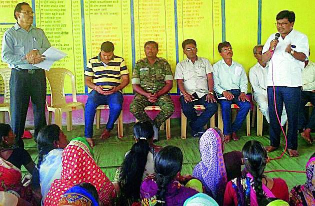 FDCM withdrawal for the opposition to villagers | गावकऱ्यांच्या विरोधापुढे अखेर एफडीसीएमची माघार