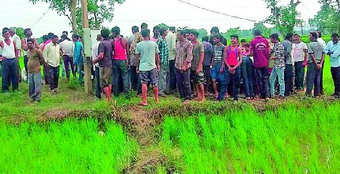 Such kindness to the Muslim brothers in the mud | चिखलीतील मुस्लीम बांधवांची अशीही सहृदयता Such kindness to the Muslim brothers in the mud | चिखलीतील मुस्लीम बांधवांची अशीही सहृदयता
