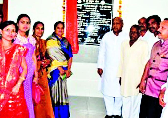 Health care is important for the development of the country | देशाच्या विकासासाठी आरोग्य सेवा महत्त्वपूर्ण Health care is important for the development of the country | देशाच्या विकासासाठी आरोग्य सेवा महत्त्वपूर्ण