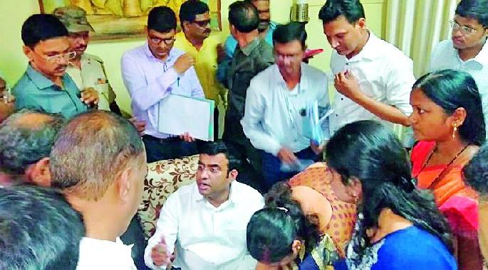 The key to solving problems is the Janata Darbar | समस्यांच्या निराकरणाची मुख्य कडी जनता दरबार The key to solving problems is the Janata Darbar | समस्यांच्या निराकरणाची मुख्य कडी जनता दरबार