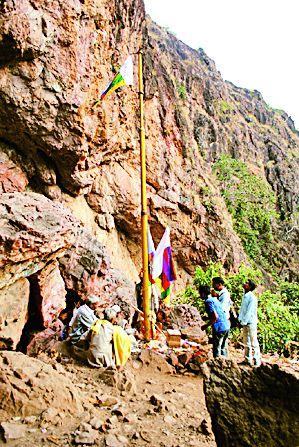 Tribal Shrine Kachargad | आदिवासीचे श्रद्धास्थान कचारगड Tribal Shrine Kachargad | आदिवासीचे श्रद्धास्थान कचारगड