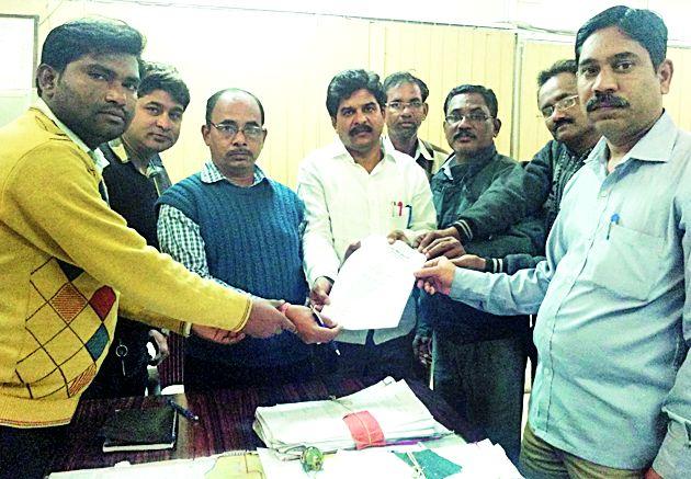 Allow backward class to apply for open category | मागासवर्गीयांना खुल्या प्रवर्गातून अर्ज करण्याची परवानगी द्या