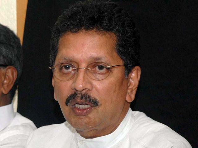 Trust Nangre-Patil, Dattatray Shinde to be replaced: Deepak Kesarkar | विश्वास नांगरे-पाटील, दत्तात्रय शिंदे यांची बदली करणार : दीपक केसरकर