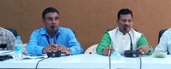 Review from the Vice President of the Cleaning Staff Commission | सफाई कर्मचारी आयोगाच्या उपाध्यक्षांकडून आढावा Review from the Vice President of the Cleaning Staff Commission | सफाई कर्मचारी आयोगाच्या उपाध्यक्षांकडून आढावा