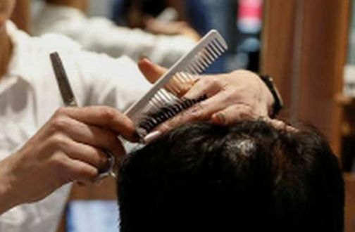 Start a salon business otherwise intense agitation | सलुन व्यवसाय सुरू करा अन्यथा तीव्र आंदोलन Start a salon business otherwise intense agitation | सलुन व्यवसाय सुरू करा अन्यथा तीव्र आंदोलन