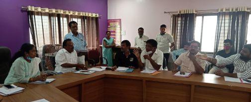 Taloda Municipal Corporation meeting was held on the issues of the day | आयत्या वेळच्या विषयांवर तळोदा पालिका बैठक गाजली Taloda Municipal Corporation meeting was held on the issues of the day | आयत्या वेळच्या विषयांवर तळोदा पालिका बैठक गाजली