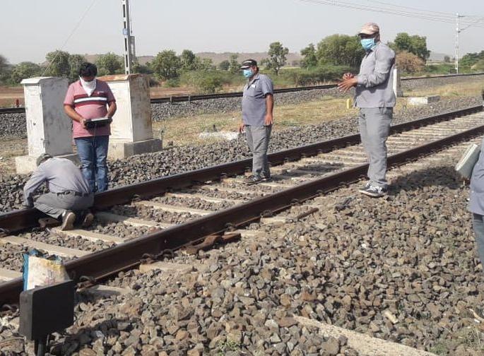 Railway technical staff also ready for service | रेल्वेचे तांत्रिक कर्मचारीही सेवेसाठी सज्ज