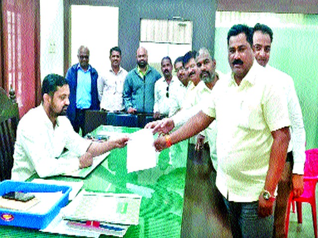 Demand for lifting of onion export ban | कांदा निर्यातबंदी उठविण्याची मागणी