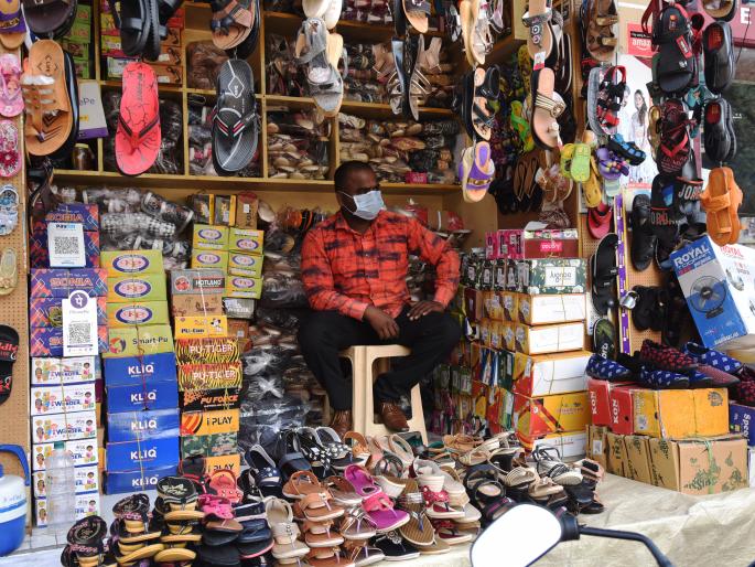  The city's market has been degraded by fear | धास्तीने शहरातील बाजारपेठ पडली ओस