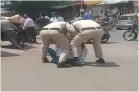 The husband who escaped after killing his wife was handcuffed | पत्नीचा खून करून फरार झालेल्या पतीला ठोकल्या बेड्या