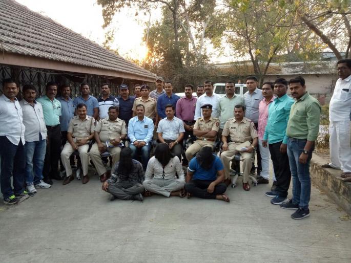 Three dreaded terrorists arrested in Shrirampur | श्रीरामपूरच्या कुख्यात तिघा दरोडेखोरांना अटक Three dreaded terrorists arrested in Shrirampur | श्रीरामपूरच्या कुख्यात तिघा दरोडेखोरांना अटक