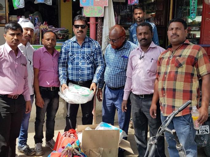 Action by Municipal Corporation in Parbhani | परभणीत सात दुकानांवर मनपाची कारवाई