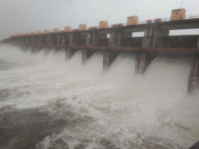 Six doors of Bori Dam opened | बोरी धरणाचे १५ दरवाजे उघडले Six doors of Bori Dam opened | बोरी धरणाचे १५ दरवाजे उघडले