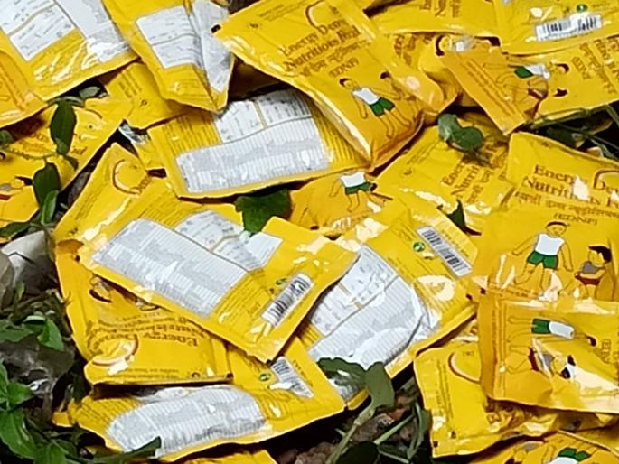 Order to pay penalty of 38 food packets | ३८ अन्न पाकिटांचा दंड भरण्याचे आदेश Order to pay penalty of 38 food packets | ३८ अन्न पाकिटांचा दंड भरण्याचे आदेश