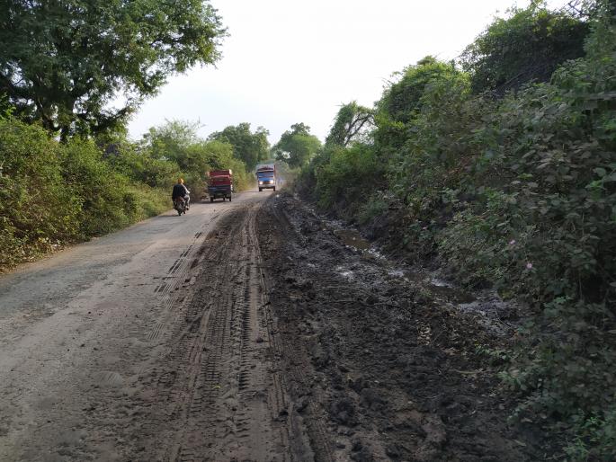 The water flowing on Sakora road became closed | साकोरा रस्त्यावर वाहणारे पाणी झाले बंद The water flowing on Sakora road became closed | साकोरा रस्त्यावर वाहणारे पाणी झाले बंद