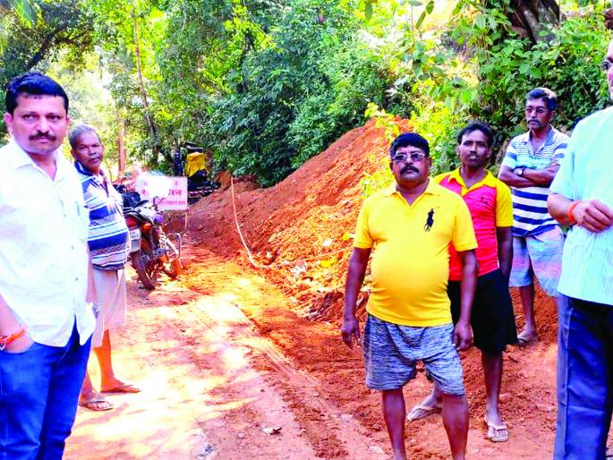 The work of the pipeline was cut off, the work of the Life Authority | पाईपलाईनचे काम बंद पाडले, जीवन प्राधिकरणचे काम The work of the pipeline was cut off, the work of the Life Authority | पाईपलाईनचे काम बंद पाडले, जीवन प्राधिकरणचे काम