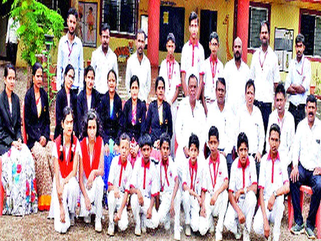 SG Scholarships to eleven students of the school | एस.जी. विद्यालयाच्या अकरा विद्यार्थ्यांना शिष्यवृत्ती SG Scholarships to eleven students of the school | एस.जी. विद्यालयाच्या अकरा विद्यार्थ्यांना शिष्यवृत्ती