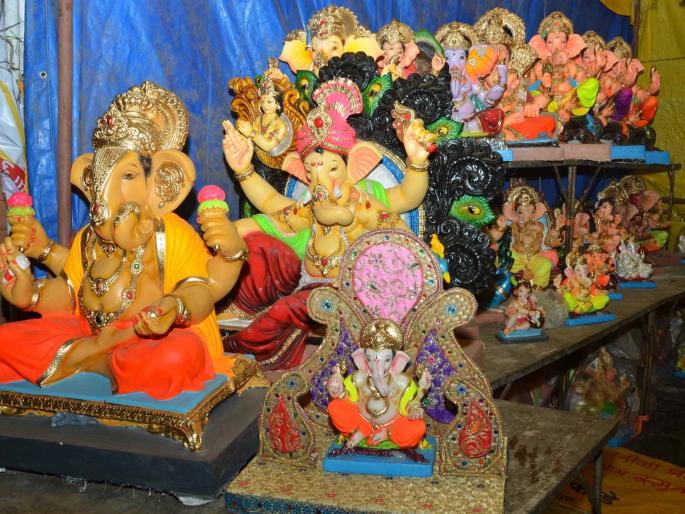 Sinnar is ready to market for the reception of Bappa | सिन्नरला बाप्पांच्या स्वागतासाठी बाजारपेठ सज्ज Sinnar is ready to market for the reception of Bappa | सिन्नरला बाप्पांच्या स्वागतासाठी बाजारपेठ सज्ज