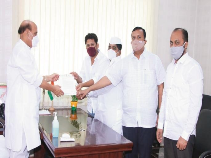 K. BJP delegation meets Defense Minister in Delhi regarding K-Range; Promise to settle | के. के.रेंजसंदर्भात भाजपच्या शिष्टमंडळाने दिल्लीत घेतली संरक्षणमंत्र्यांची भेट; तोडगा काढण्याचे आश्वासन K. BJP delegation meets Defense Minister in Delhi regarding K-Range; Promise to settle | के. के.रेंजसंदर्भात भाजपच्या शिष्टमंडळाने दिल्लीत घेतली संरक्षणमंत्र्यांची भेट; तोडगा काढण्याचे आश्वासन