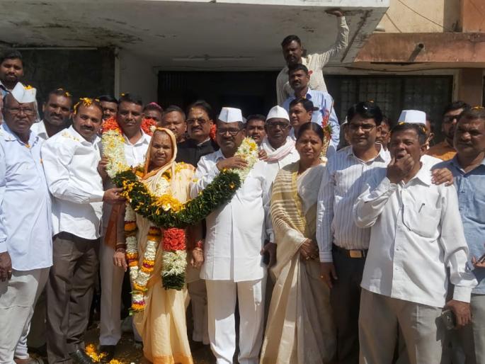 Tarabai Malekar from Saraste of Trimbak as Deputy Speaker! | उपसभापतिपदी त्र्यंबकच्या सारस्ते येथील ताराबाई माळेकर !