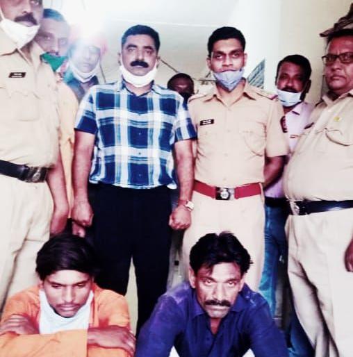 Under the pretext of Karni, the two from Jamner looted Rs 1 lakh | करणीच्या बहाण्याने जामनेर येथील दोघांनी १ लाखाला लुटले Under the pretext of Karni, the two from Jamner looted Rs 1 lakh | करणीच्या बहाण्याने जामनेर येथील दोघांनी १ लाखाला लुटले