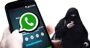 Divorce from WhoseSupport, Aligarh Muslim University professor's wife urged | व्हॉटसअपवरुन दिला तलाक, अलिगढ मुस्लिम विद्यापीठातील प्राध्यापकाच्या पत्नीचा मोदींकडे याचना Divorce from WhoseSupport, Aligarh Muslim University professor's wife urged | व्हॉटसअपवरुन दिला तलाक, अलिगढ मुस्लिम विद्यापीठातील प्राध्यापकाच्या पत्नीचा मोदींकडे याचना